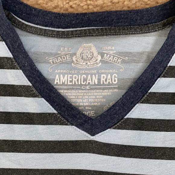 Men’s short sleeve tee in size Large - Picture 3 of 3